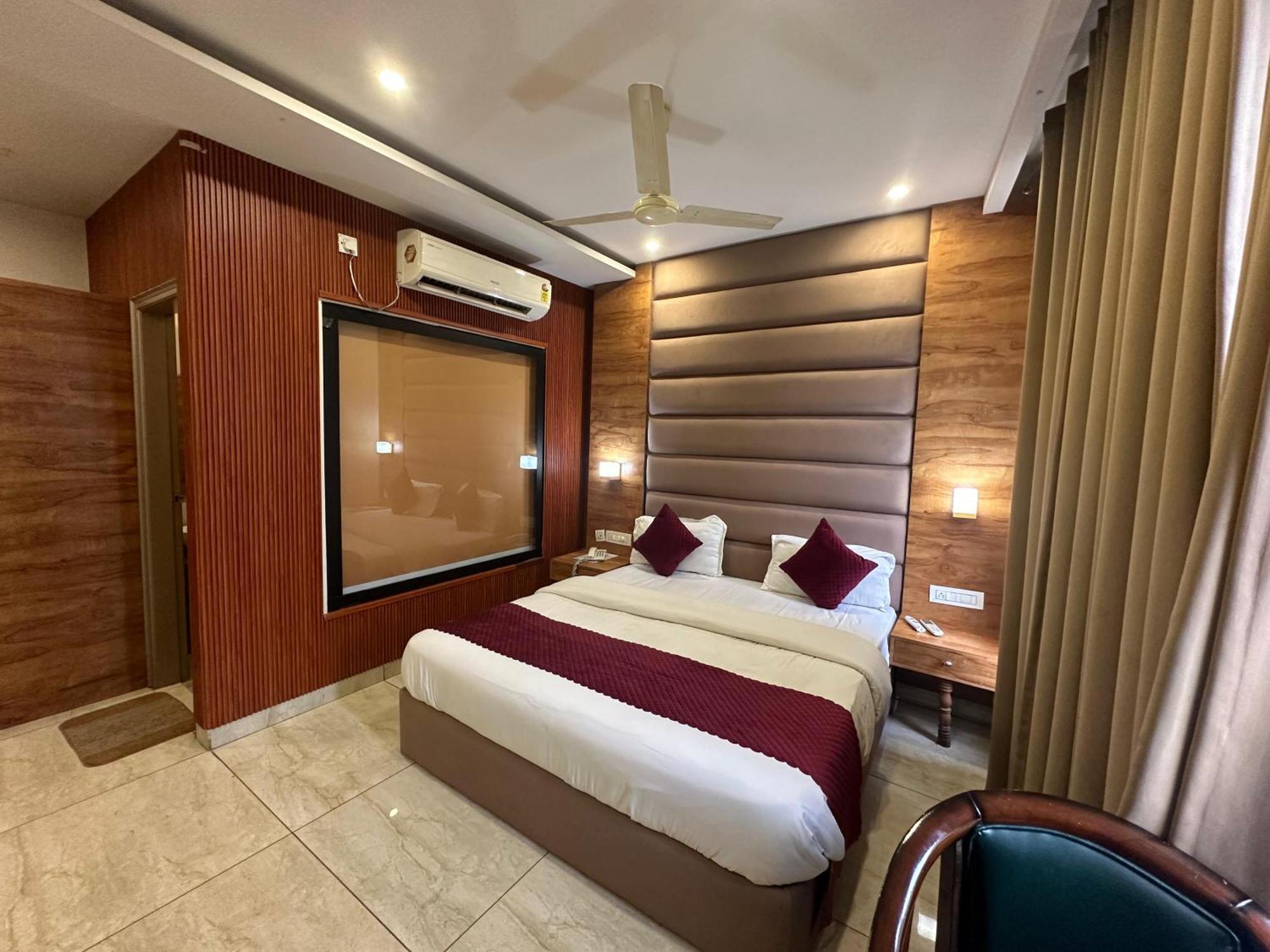 Hotel Destination Zirakpur 外观 照片